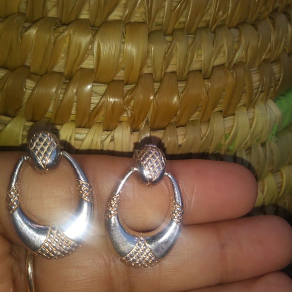 Jewelry - 925 silver earrings.